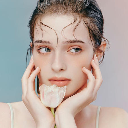 Dear Dahlia Petal Drop Liquid Blush róż w płynie - Softie, 4 g