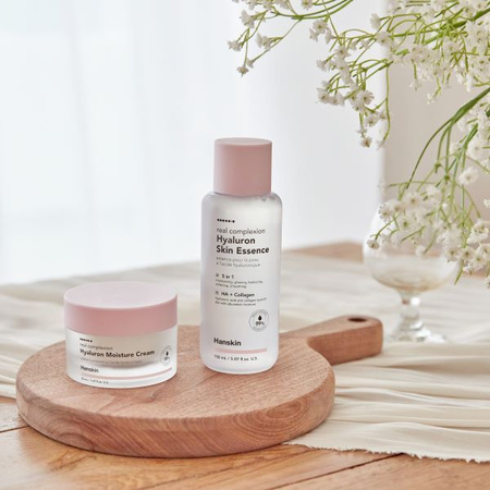 Hanskin Real Complexion Esencja do skóry z kwasem hialuronowym, 150 ml