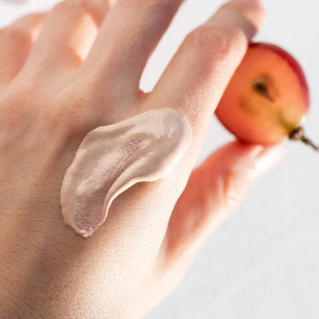 Korres rozświetlający krem ochronny do twarzy RED GRAPE Sheer Glow Daily Sunscreen Face Cream SPF50